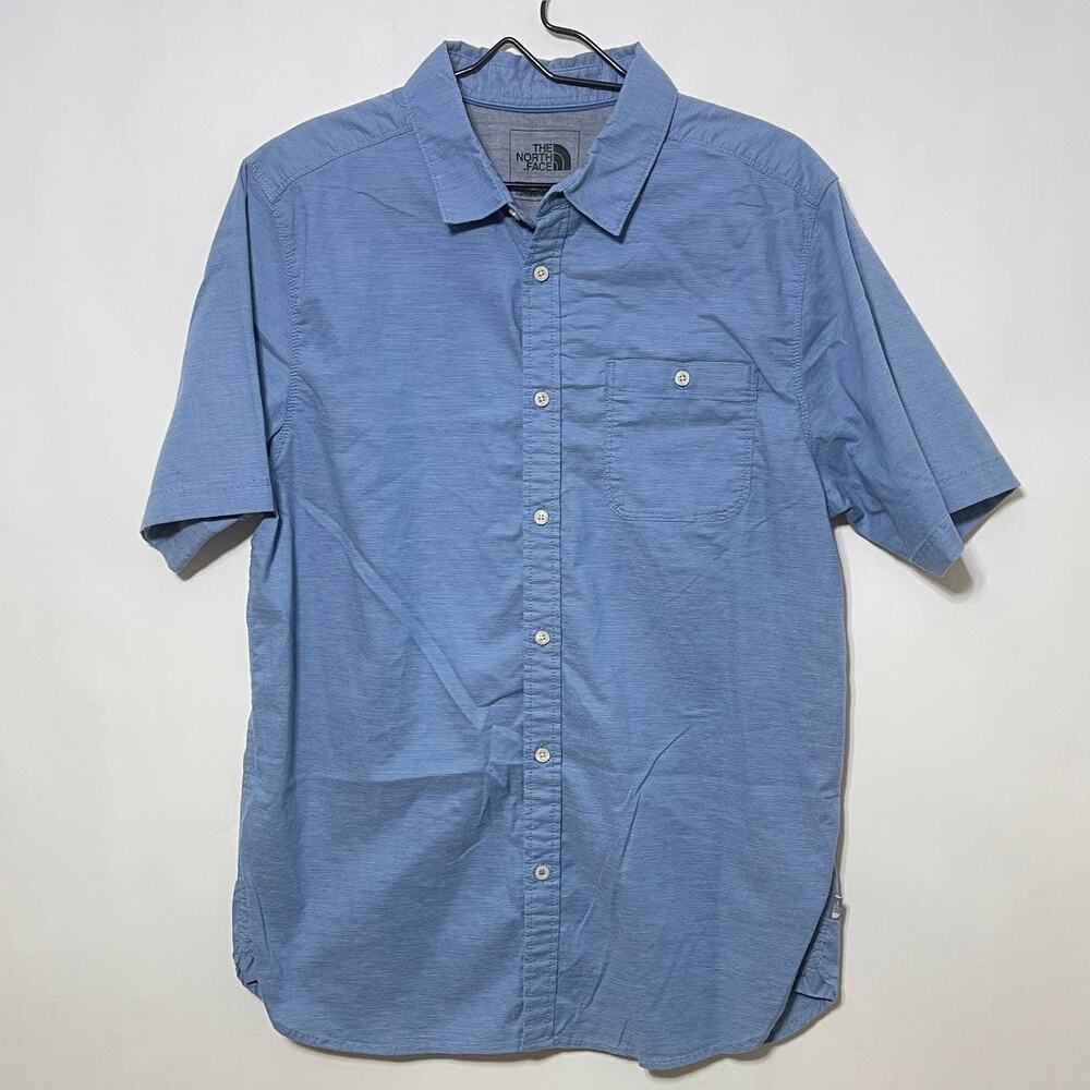 The North Face Button Down Short Sleeve Mens Shirt Light Blue Striped Pocket